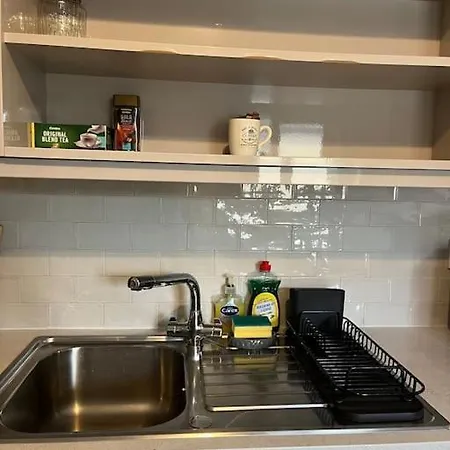 Apartment 9 Modern On Equestrian Centre