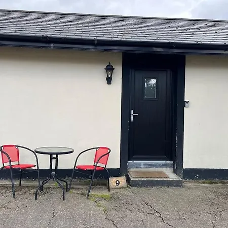 Apartment 9 Modern On Equestrian Centre Ashford